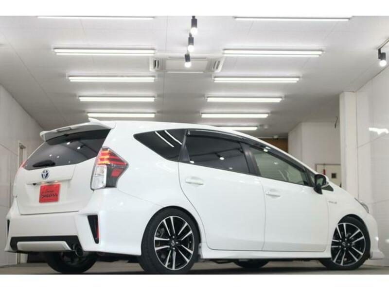 PRIUS ALPHA