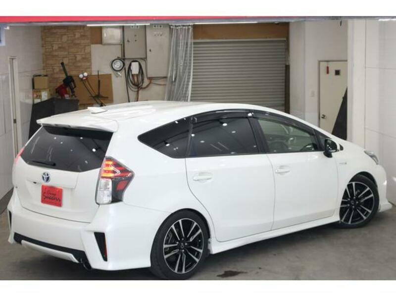 PRIUS ALPHA