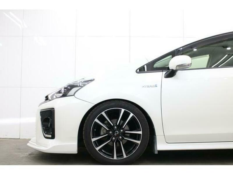 PRIUS ALPHA
