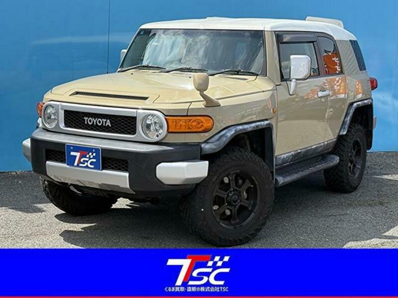 TOYOTA FJ CRUISER