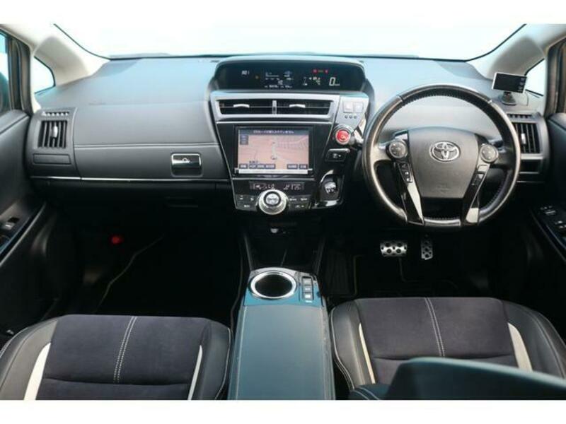 PRIUS ALPHA