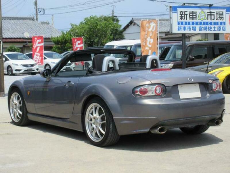 ROADSTER