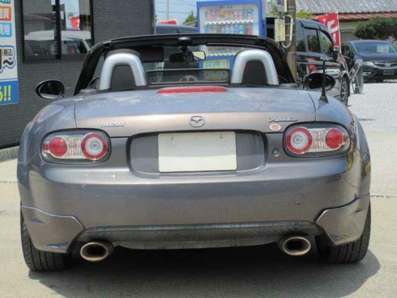 ROADSTER