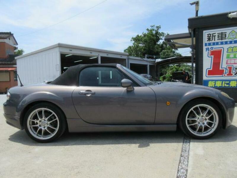 ROADSTER
