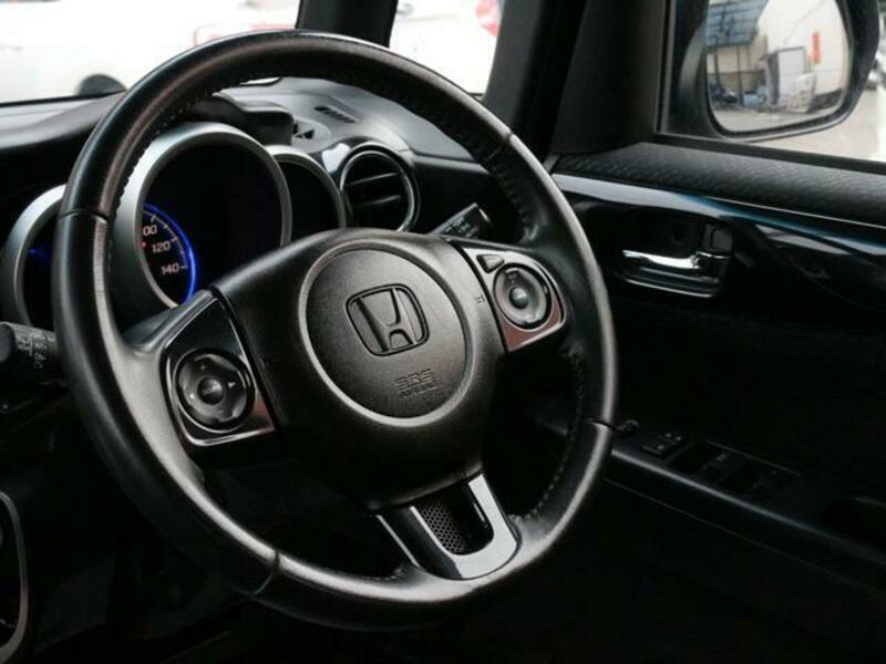 N BOX CUSTOM