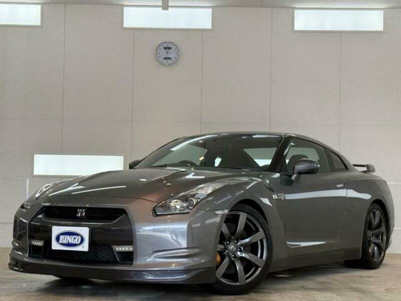 NISSAN GT-R