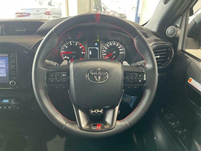 HILUX
