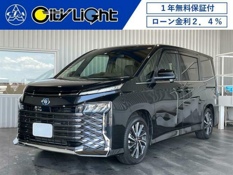 TOYOTA VOXY