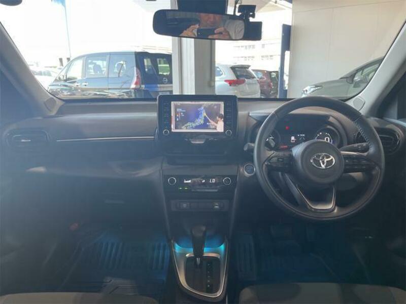 YARIS CROSS