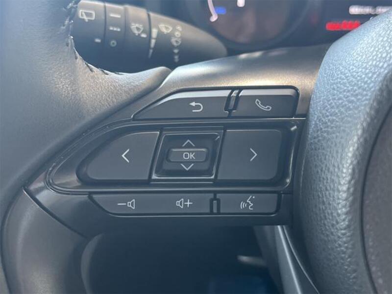 YARIS CROSS