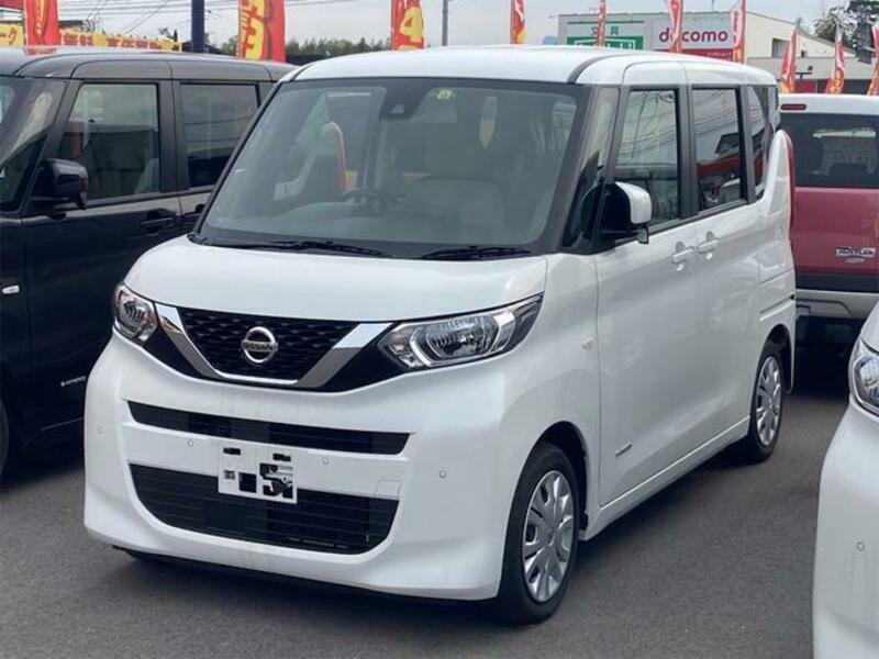 NISSAN ROOX