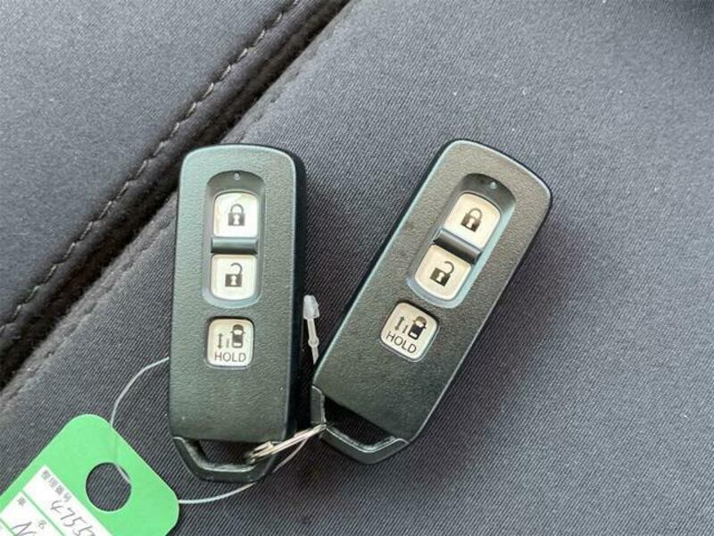 N BOX