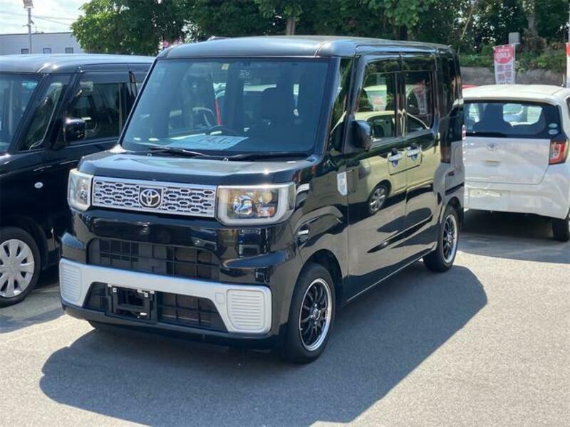 TOYOTA PIXIS MEGA