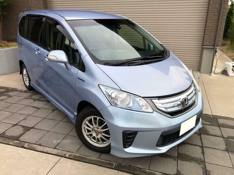 HONDA FREED HYBRID