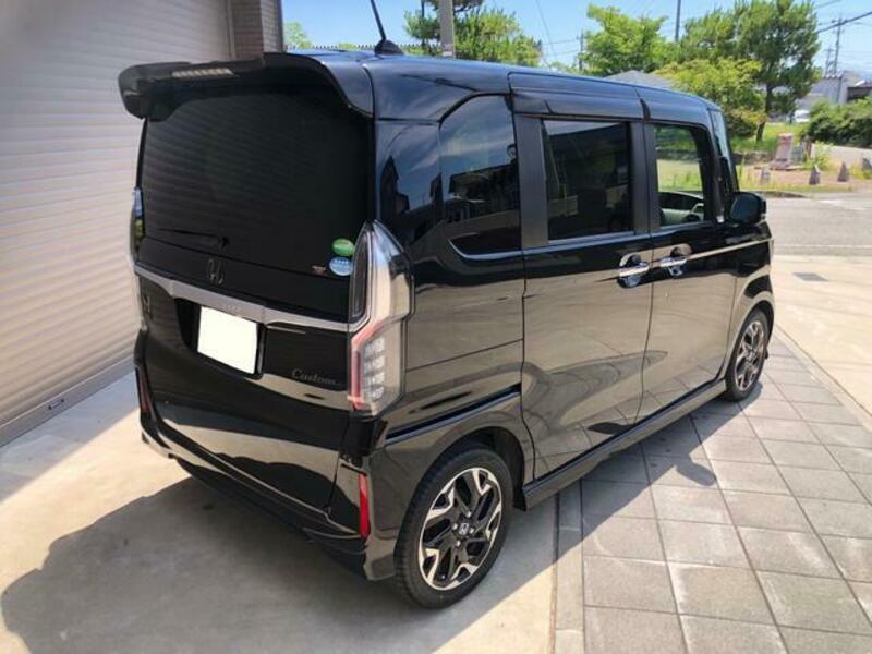 N BOX CUSTOM