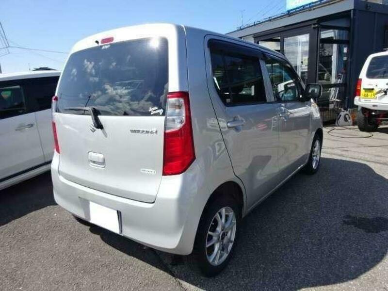 WAGON R