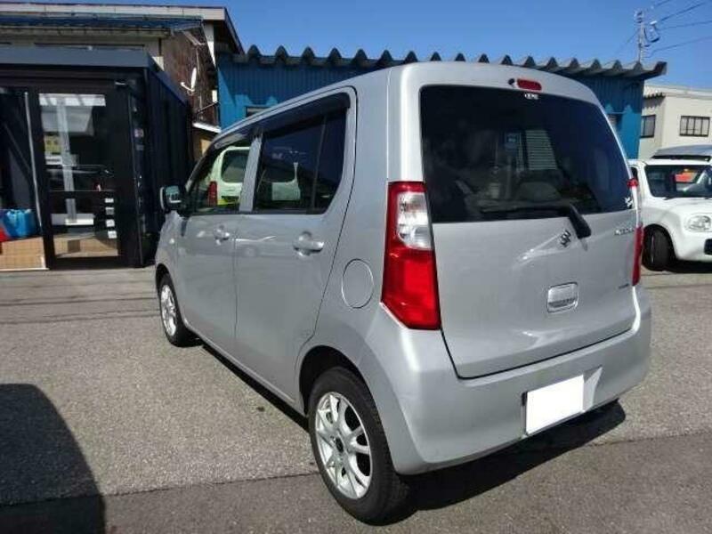 WAGON R