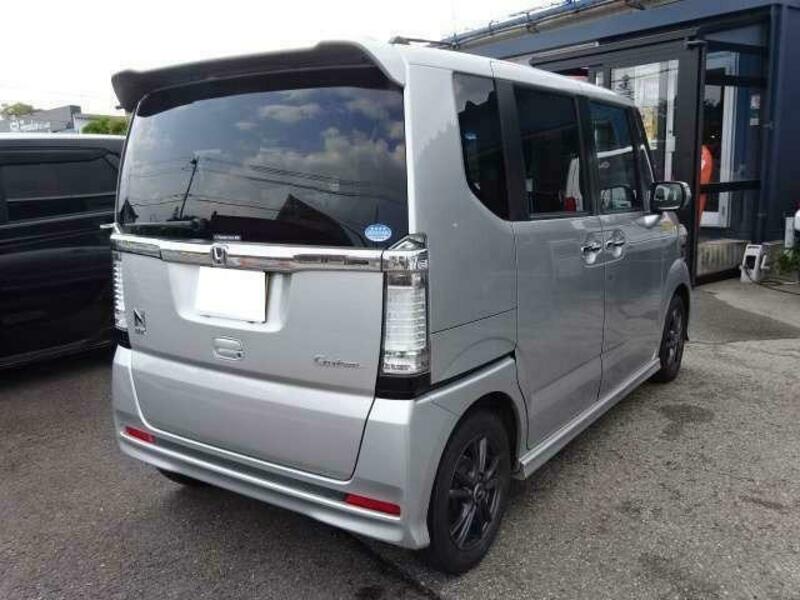 N BOX CUSTOM