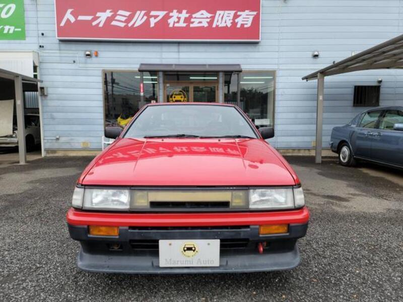 COROLLA LEVIN