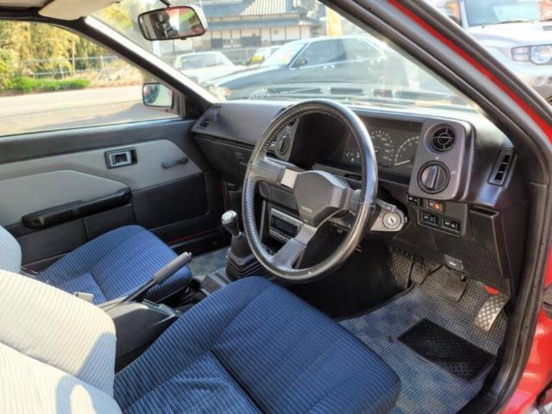 COROLLA LEVIN