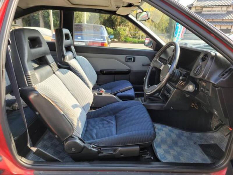 COROLLA LEVIN