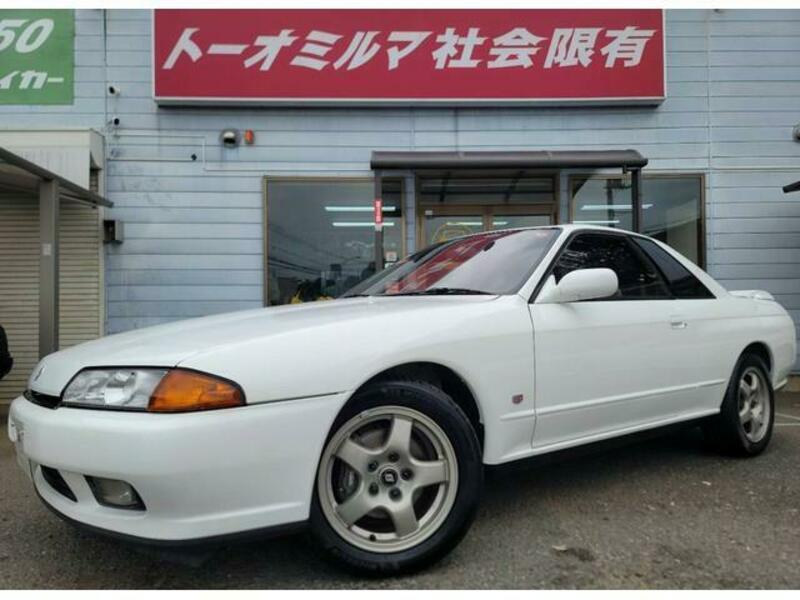 NISSAN SKYLINE