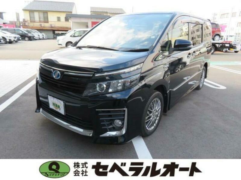 TOYOTA VOXY
