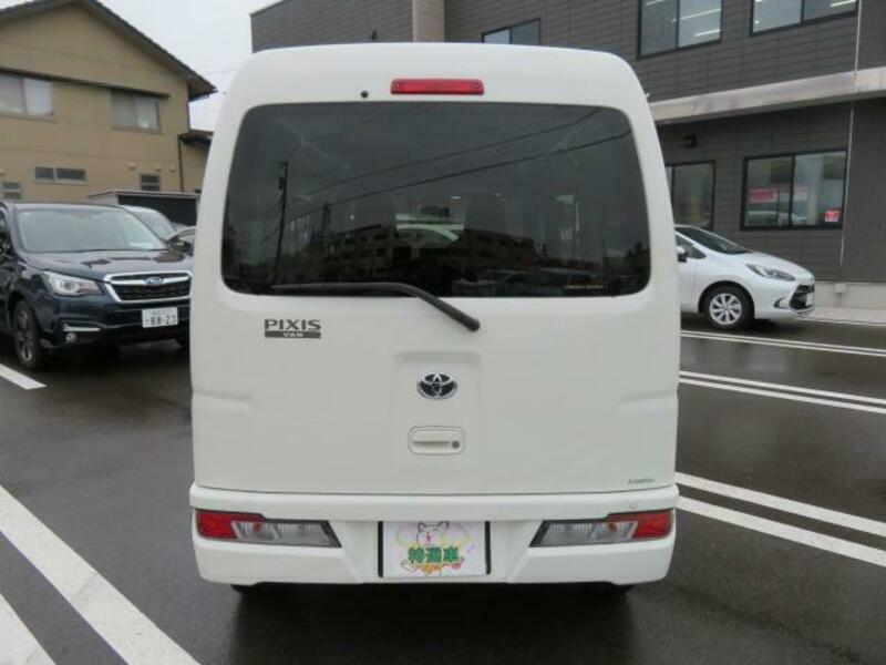 PIXIS VAN