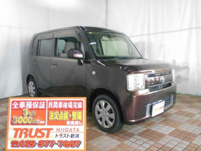 TOYOTA PIXIS SPACE