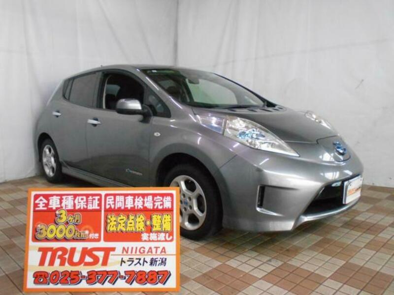 NISSAN LEAF
