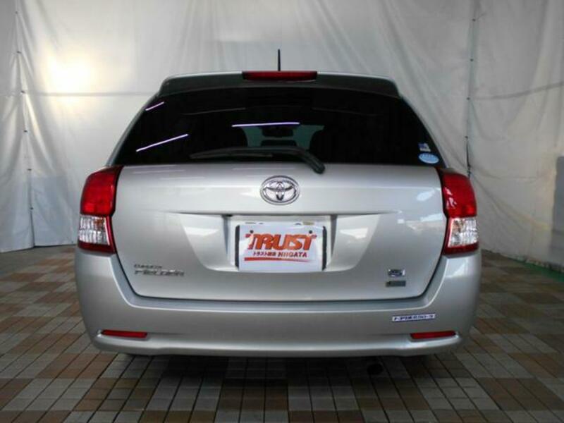COROLLA FIELDER