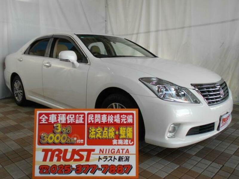 TOYOTA CROWN