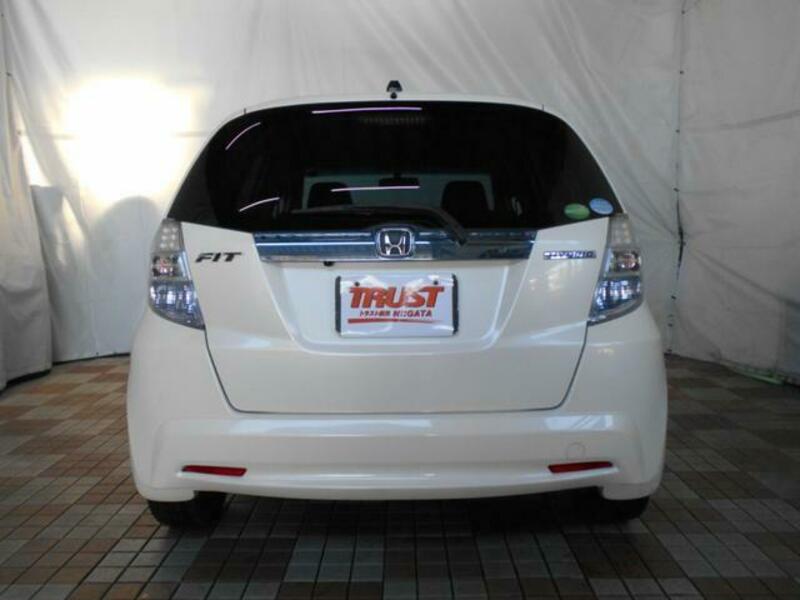 FIT HYBRID