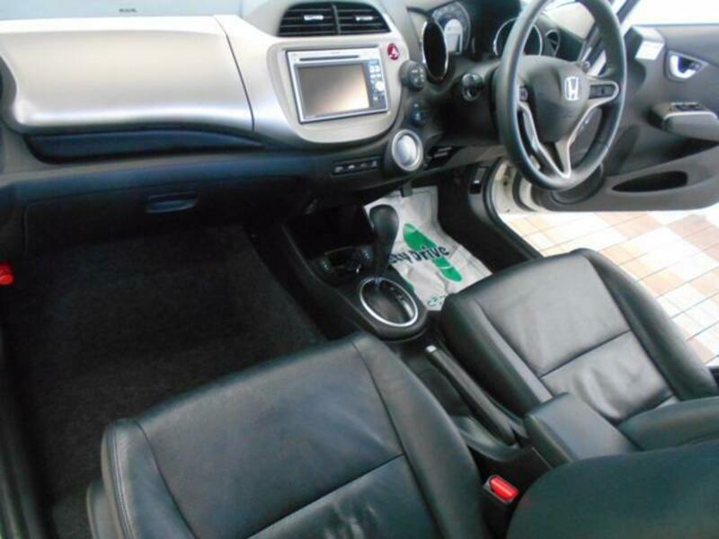 FIT HYBRID