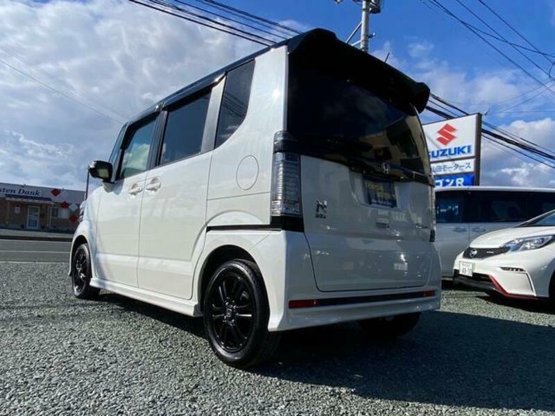 N BOX CUSTOM