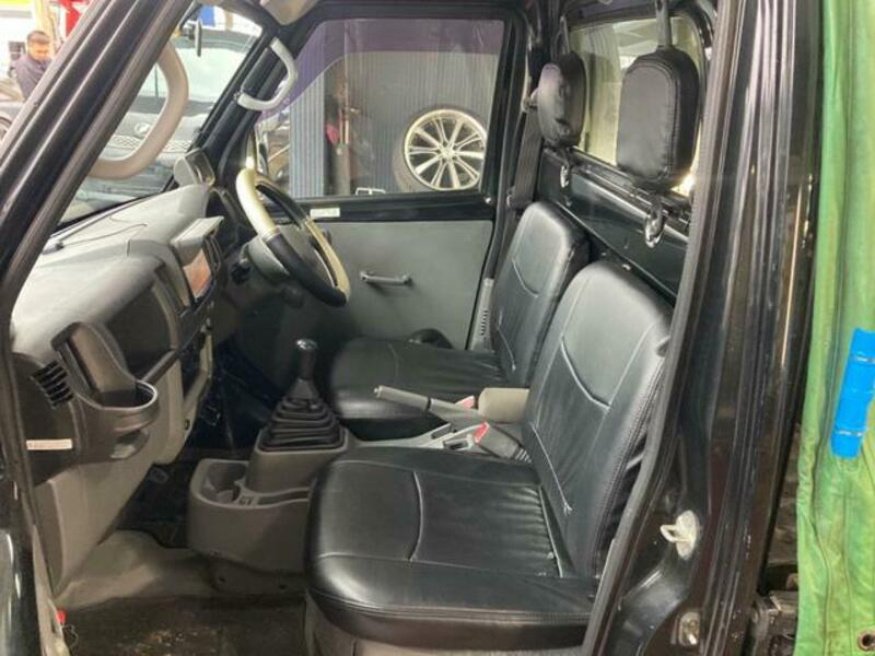 MINICAB TRUCK