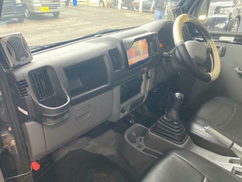 MINICAB TRUCK