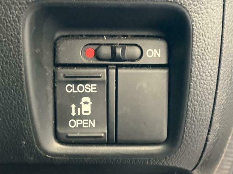 N BOX