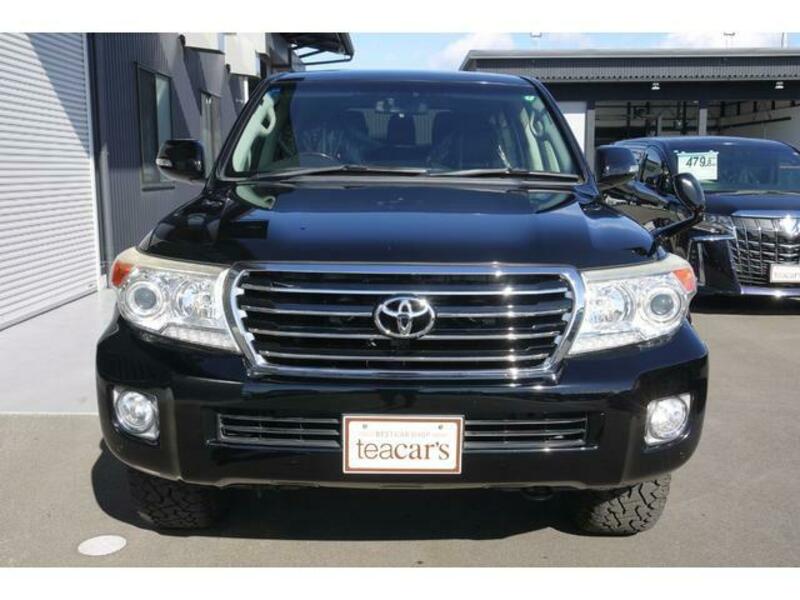 LAND CRUISER