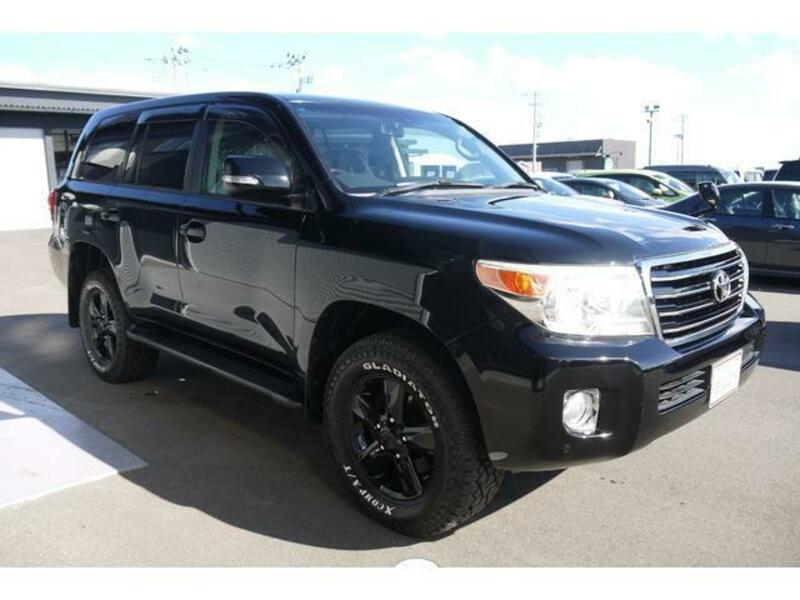 LAND CRUISER