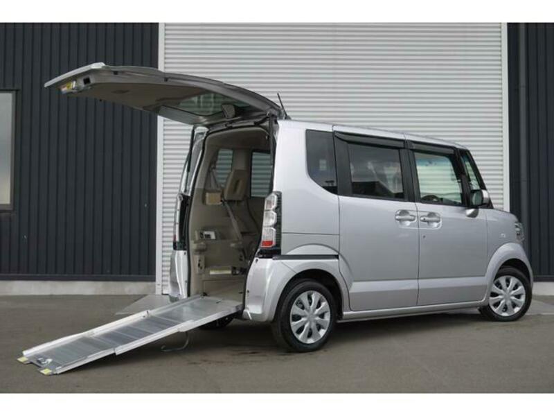 HONDA N BOX PLUS