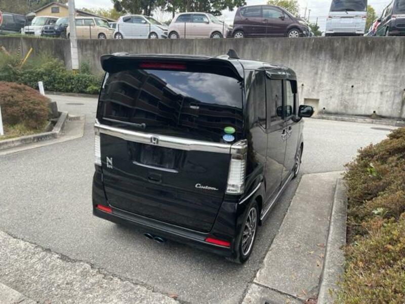 N BOX CUSTOM