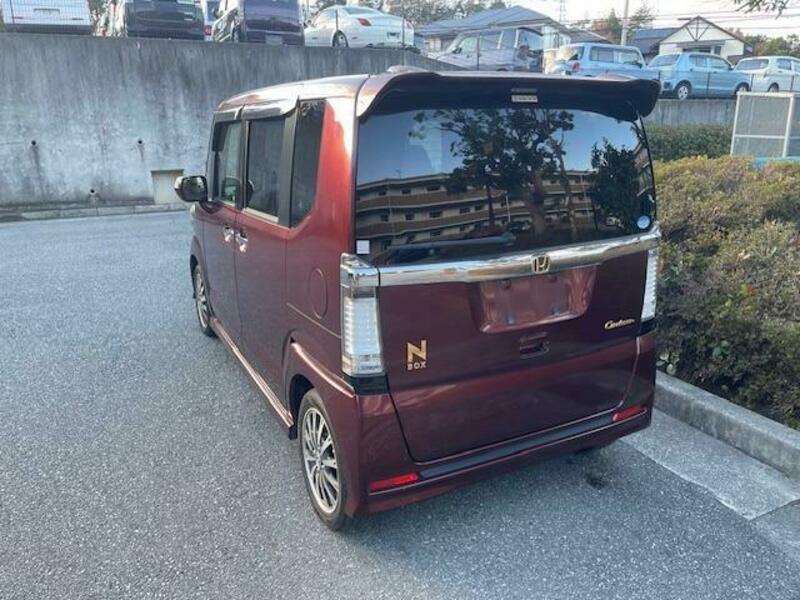 N BOX CUSTOM