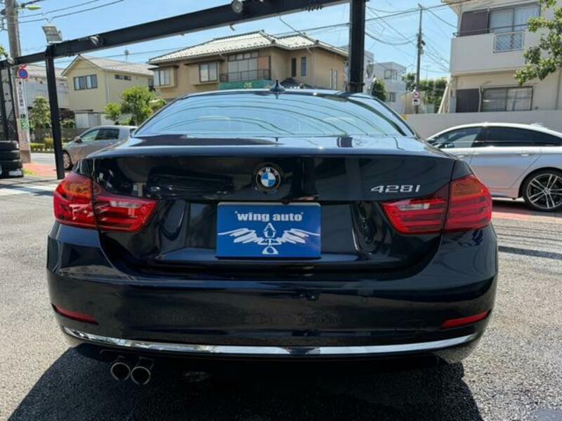4 SERIES