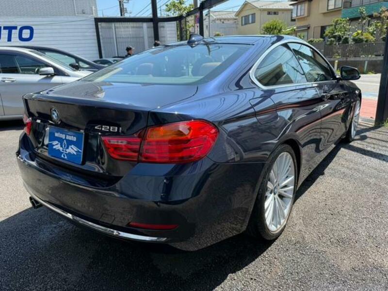 4 SERIES