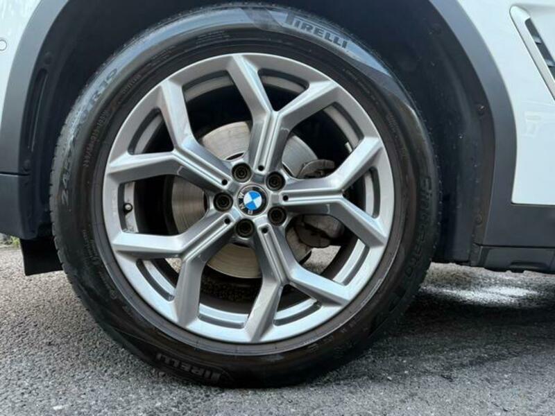 X3