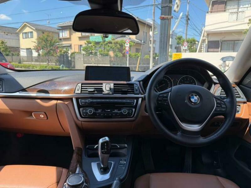 4 SERIES
