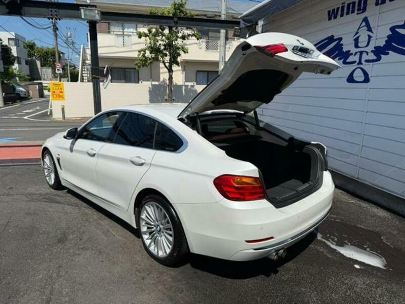 4 SERIES