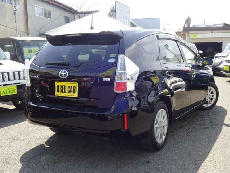 PRIUS ALPHA