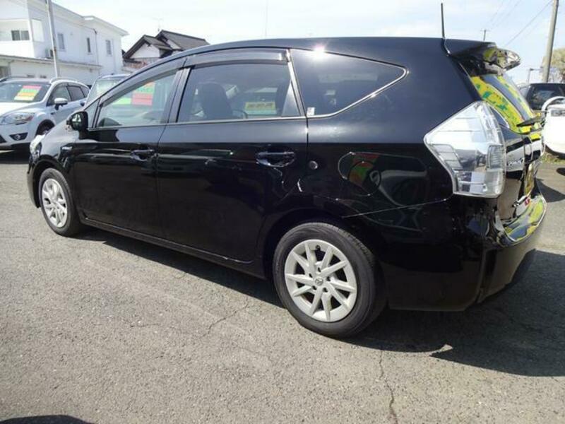 PRIUS ALPHA